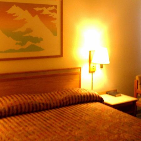 Colorado River Value Inn Bullhead City Exterior foto
